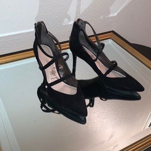 Moving Sale✨ All Designer Shoes Just $25🤑